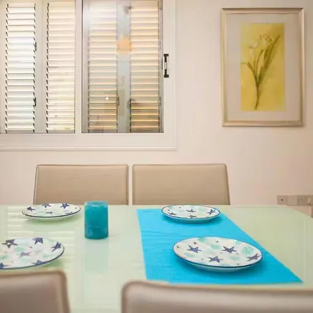 Hébergement de vacances Casa Yolanda Pernera *