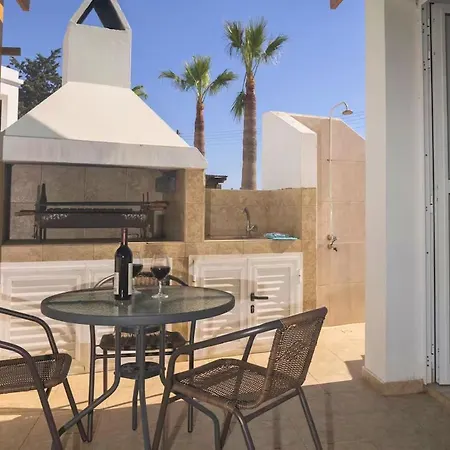 Casa Yolanda Pernera